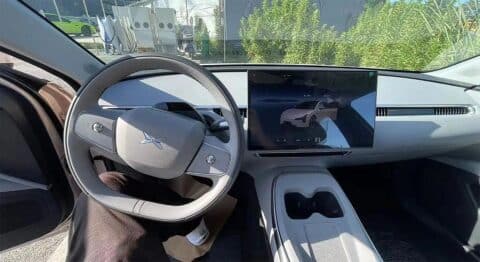 Spy shots reveal interior of Xpeng Mona M03