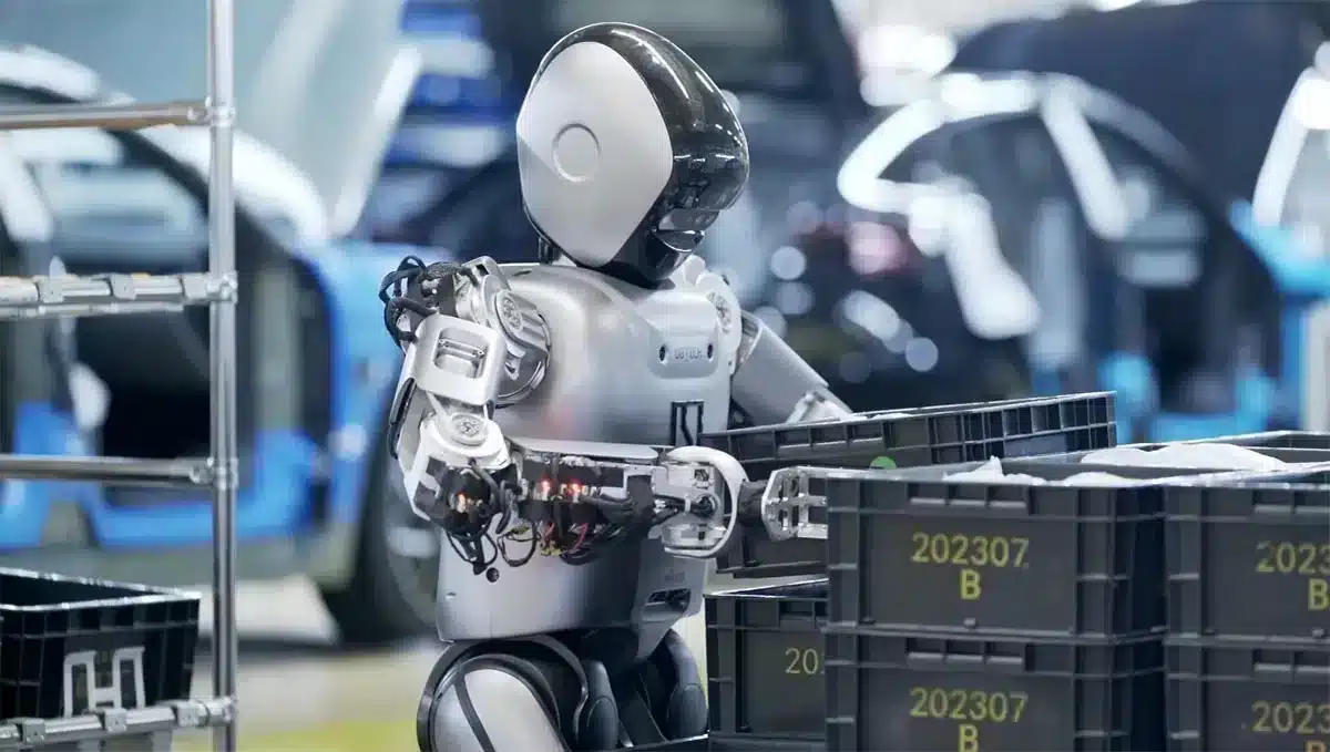 Zeekr follows Nio in piloting use of humanoid robots in factory