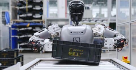 Zeekr follows Nio in piloting use of humanoid robots in factory