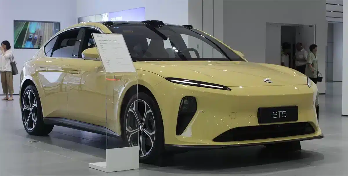CATL opens 1st experience center to showcase EV models powered by its batteries