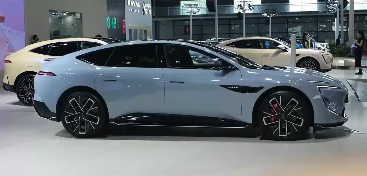 Avatr to unveil limited-edition model Avatr 012 on Aug 20