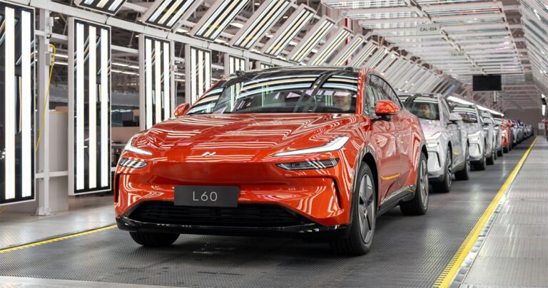 Nio Onvo sees 1st production car of L60 roll off line, interior unveiled