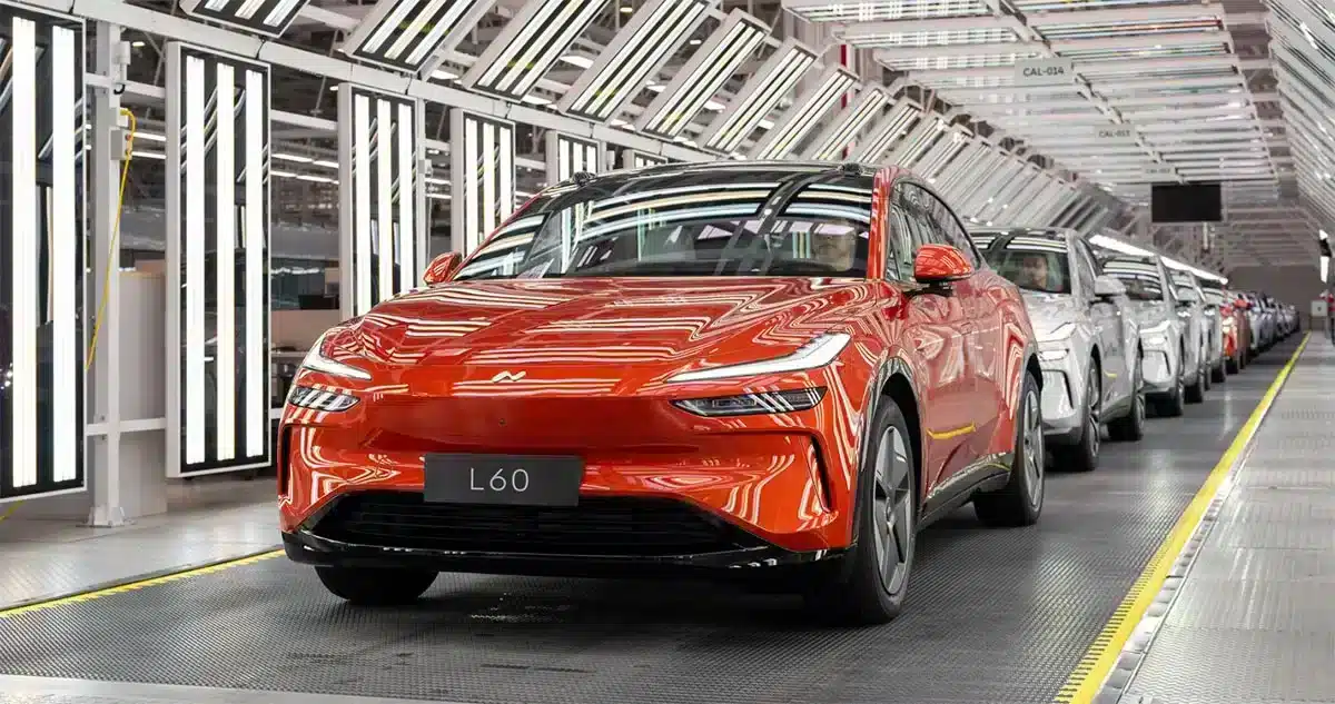 Nio Onvo sees 1st production car of L60 roll off line, interior unveiled