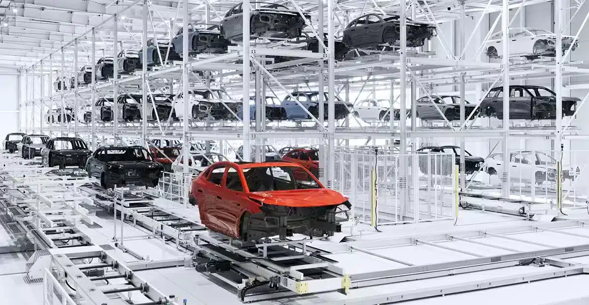 Nio Onvo sees 1st production car of L60 roll off line, interior unveiled