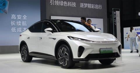 China NEV retail at 490,000 in Aug 1-18, up 27% from same period last month