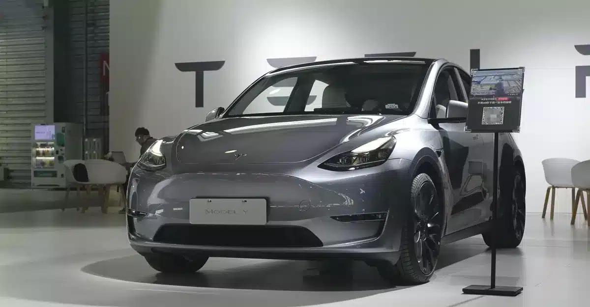 Canada to impose 100% additional tariff on EVs from China