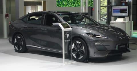 China NEV retail at 718,000 in Aug 1-25, up 18% from same period last month