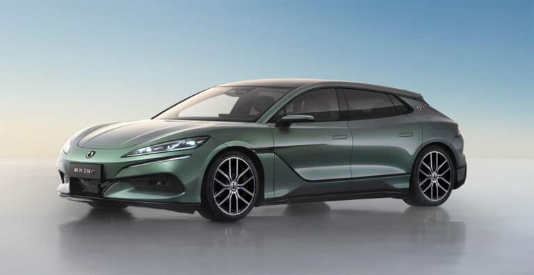 BYD Denza launches tri-motor-equipped Z9GT with starting price of $47,460