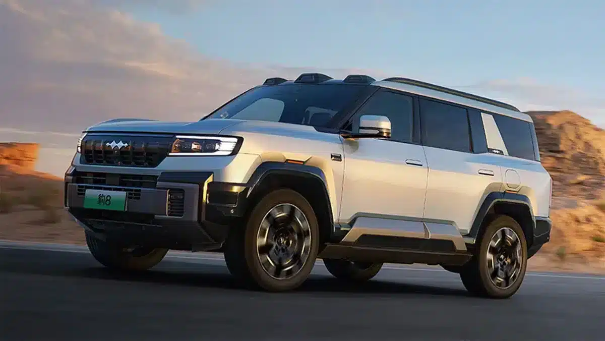 BYD Fang Cheng Bao begins pre-sales of Bao 8 SUV with Huawei's smart driving system