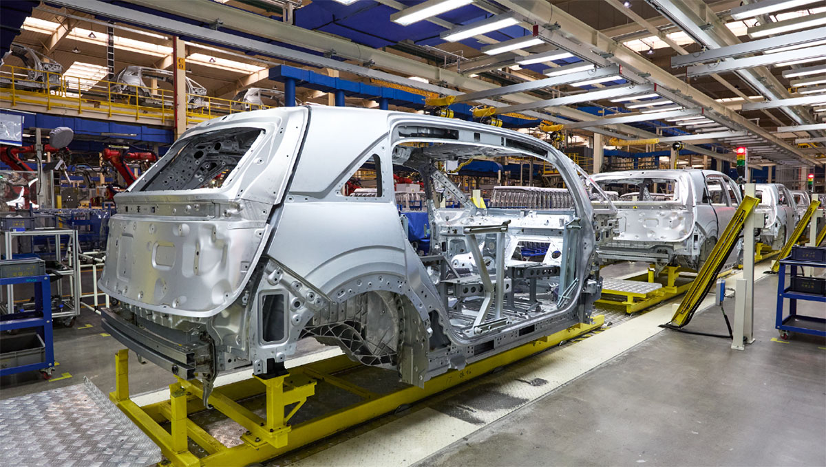 Zeekr sees Mix's 1st production cars roll off line ahead of Oct 23 launch