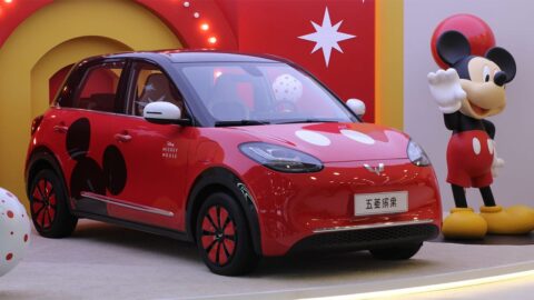 Wuling to build logistics cars based on CATL's battery swap solution