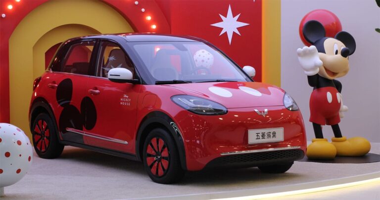 Wuling to build logistics cars based on CATL's battery swap solution