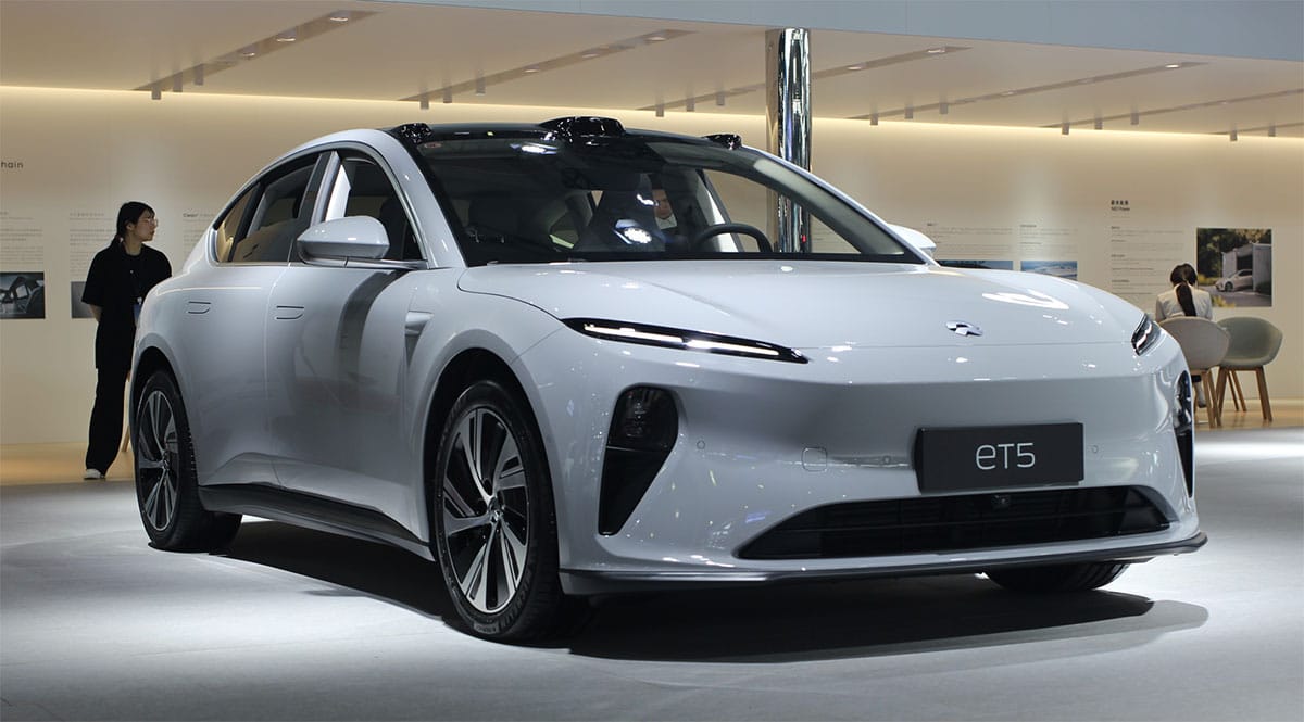 Nio ramps up car-buying promotions as it eyes higher sales in Dec