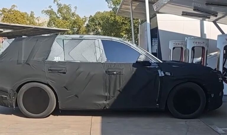 Spy shots reveal new SUV suspected to be Nio Onvo L80