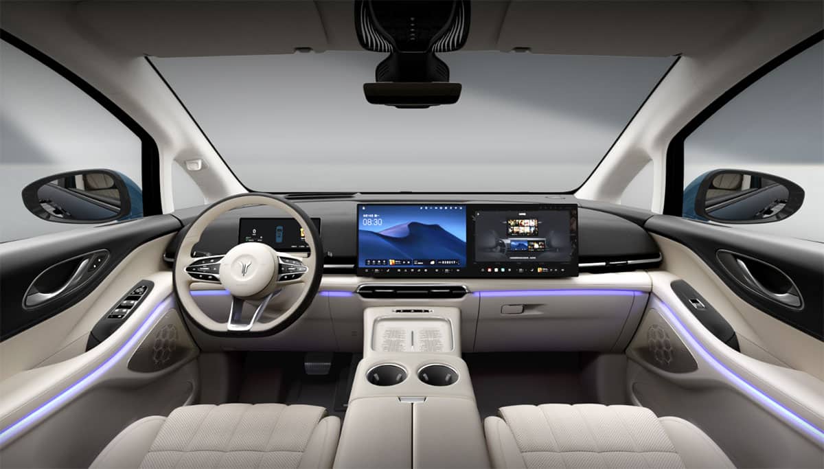 Voyah adds new variants to Dream MPV with Huawei smart driving software