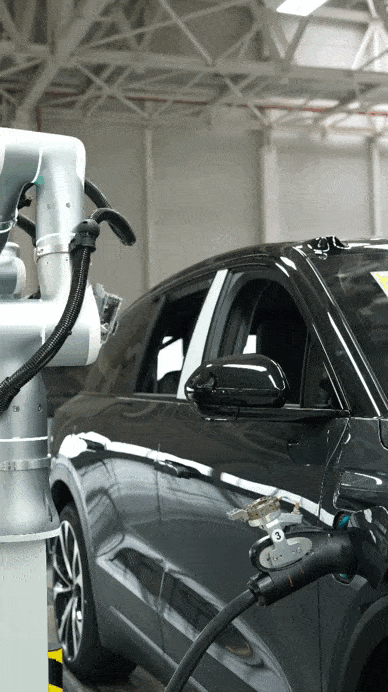 Nio's William Li shares animated images showing robots working as quality inspectors at F2 plant