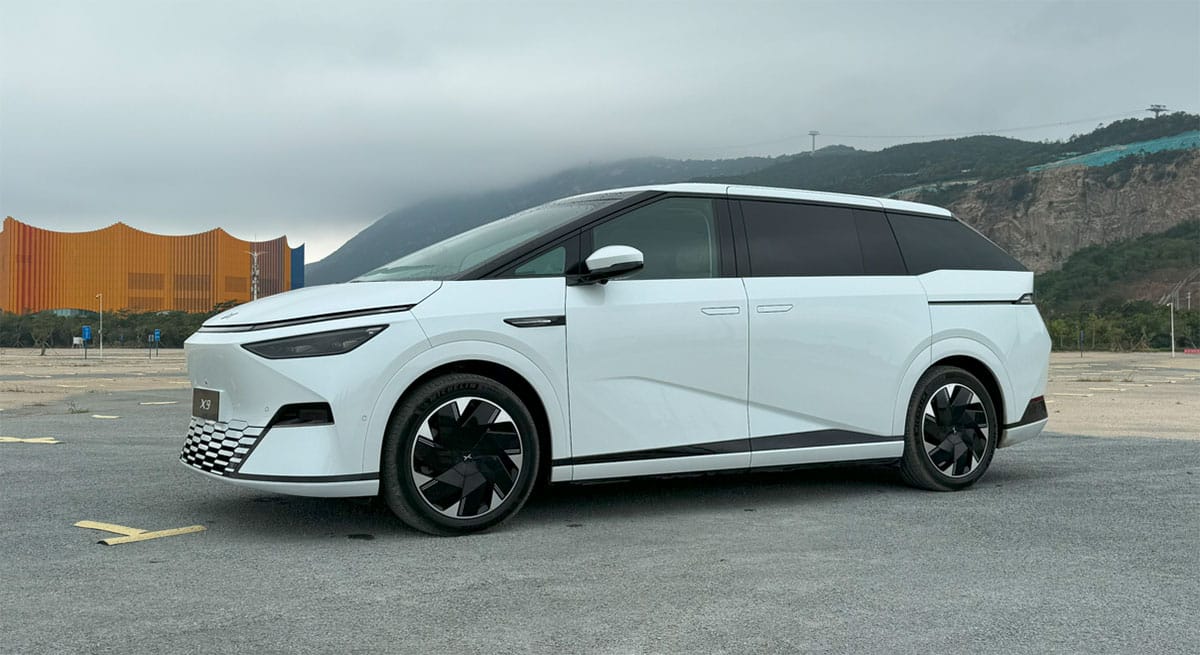 Xpeng to debut facelifted X9 MPV on Apr 8