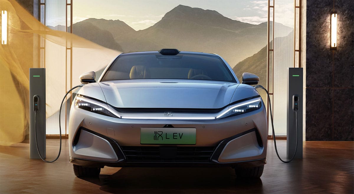 BYD launches Han L sedan, Tang L SUV with ultra-fast charging