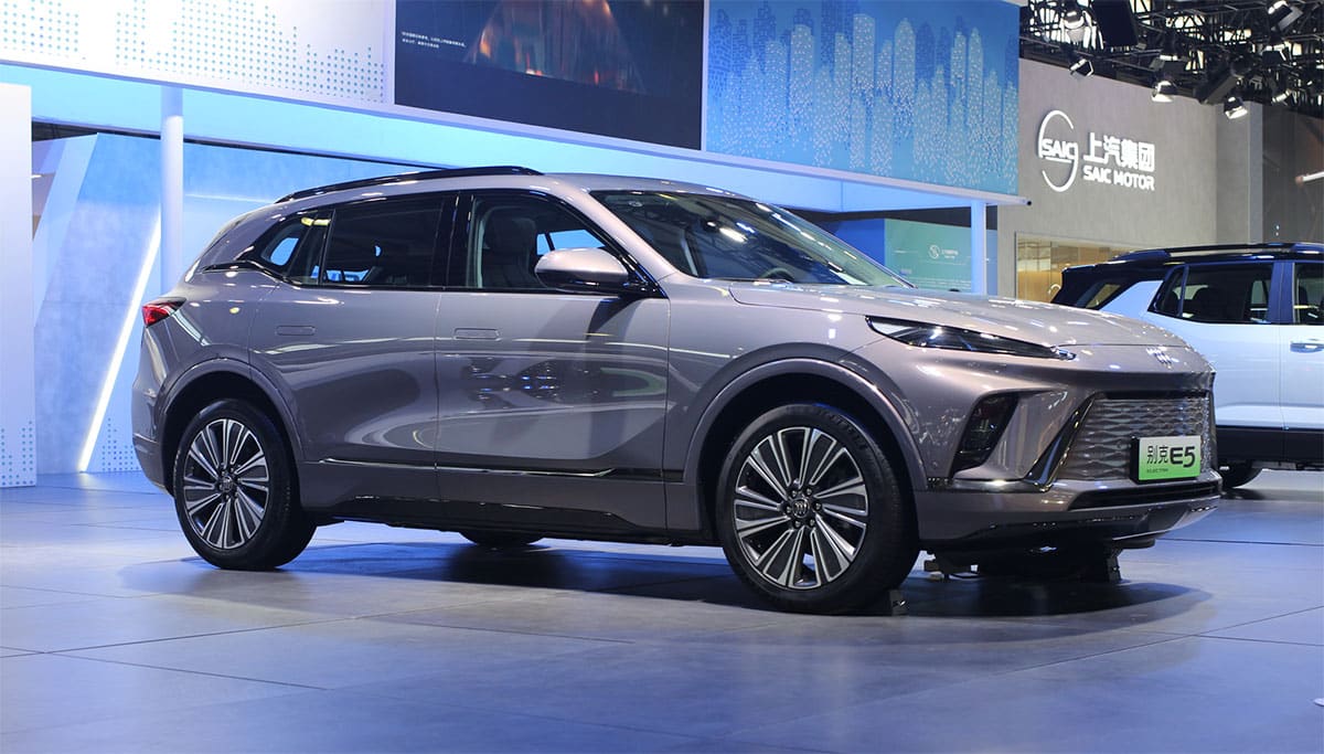 China NEV retail at 113,000 in Apr 1-6, down 17% from same period last month