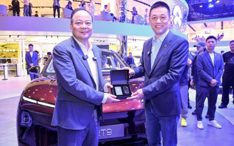 CATL founder, Xpeng chairman become ET9 owners as Nio wins over more entrepreneurs