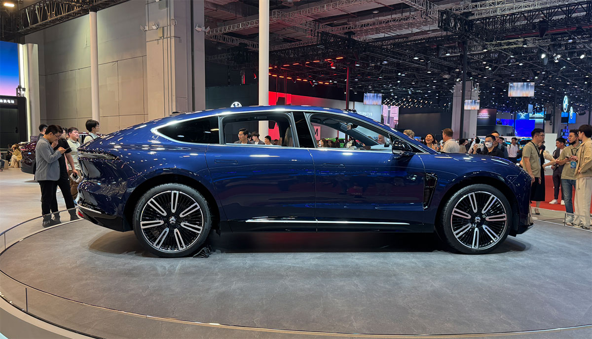 Nio ET9 delivers 810 units in 1st full month