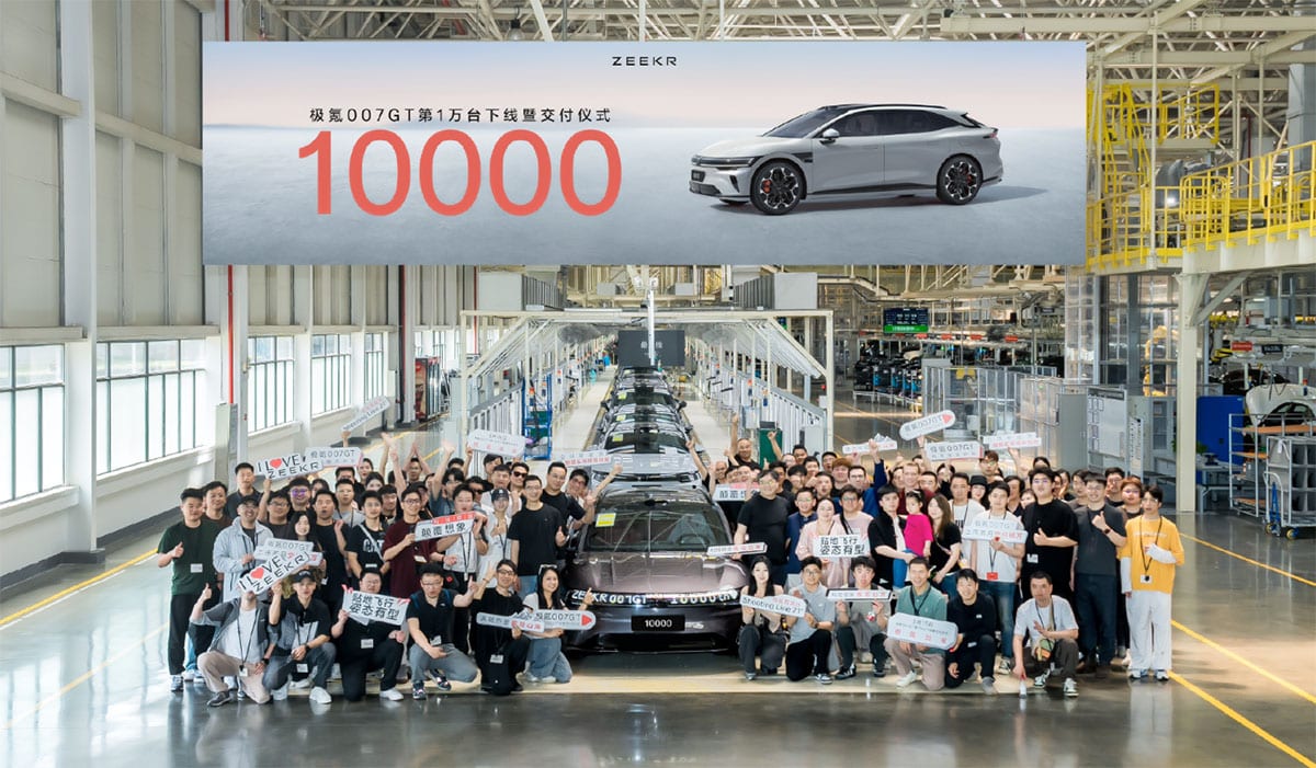 Zeekr 007 GT shooting brake reaches 10,000th unit delivery 1 month after launch