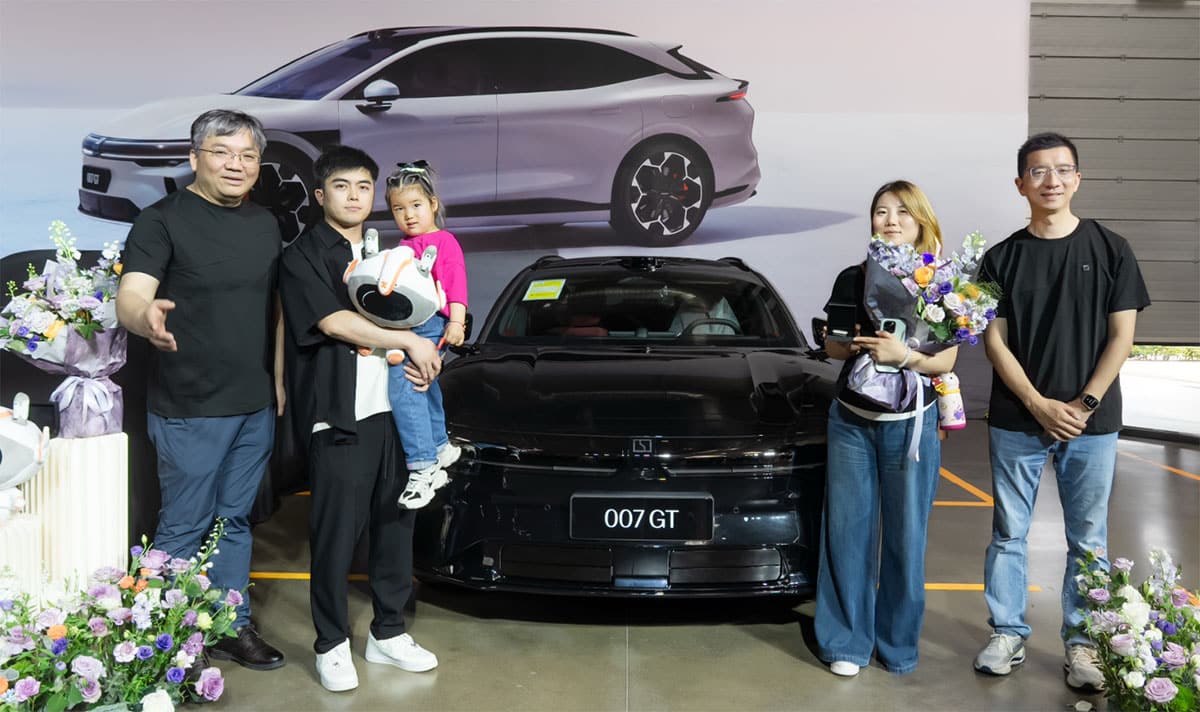 Zeekr 007 GT shooting brake reaches 10,000th unit delivery 1 month after launch