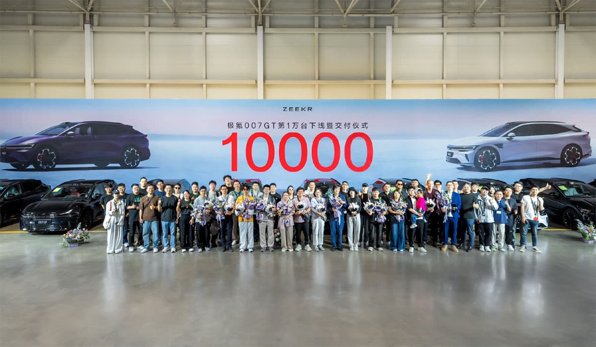 Zeekr 007 GT shooting brake reaches 10,000th unit delivery 1 month after launch