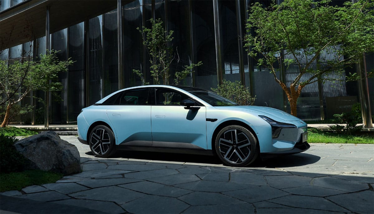 Xpeng debuts Mona M03 Max, official launch set for later this month