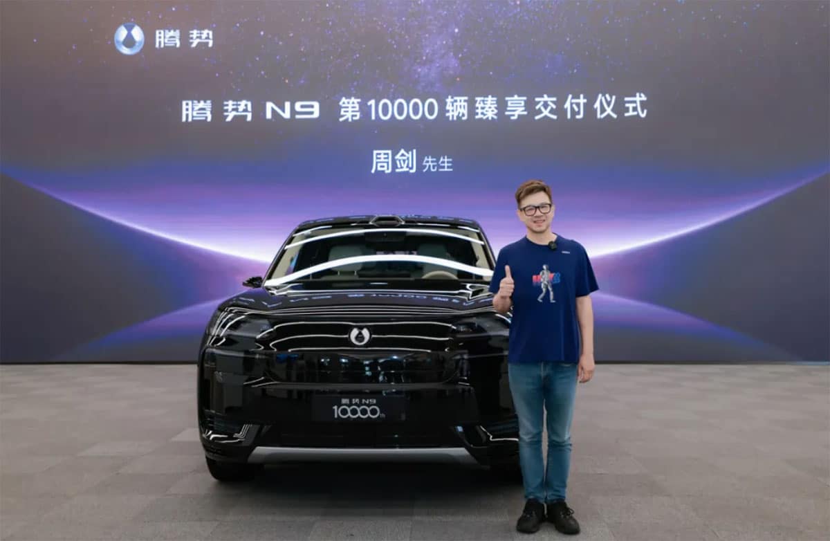 BYD Denza delivers 10,000th N9 SUV to founder of humanoid robot maker UBTech