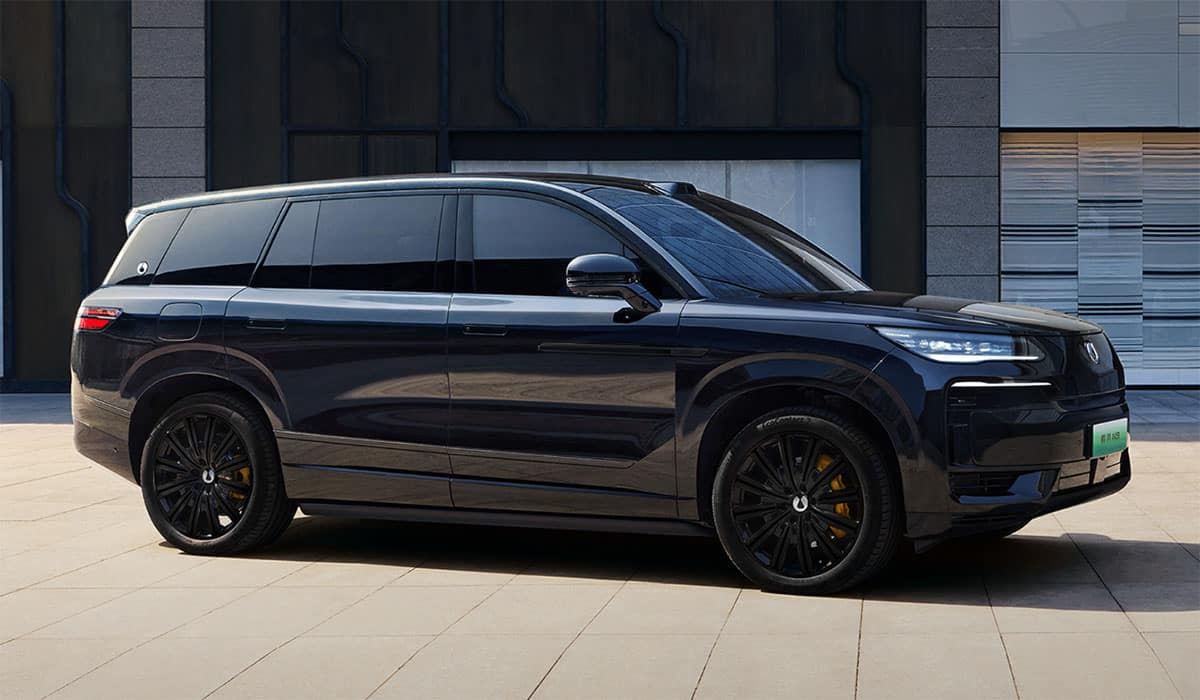 BYD Denza delivers 10,000th N9 SUV to founder of humanoid robot maker UBTech