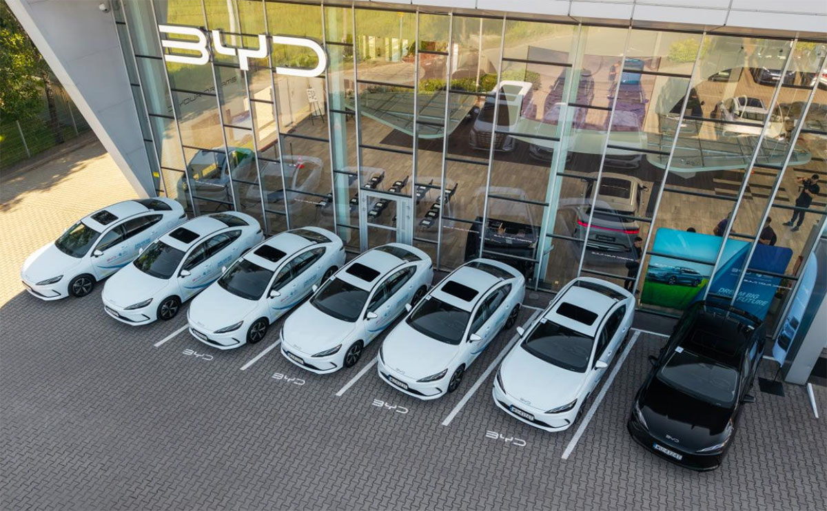 BYD launches Seal 05 DM-i hybrid sedan in Poland and Slovakia