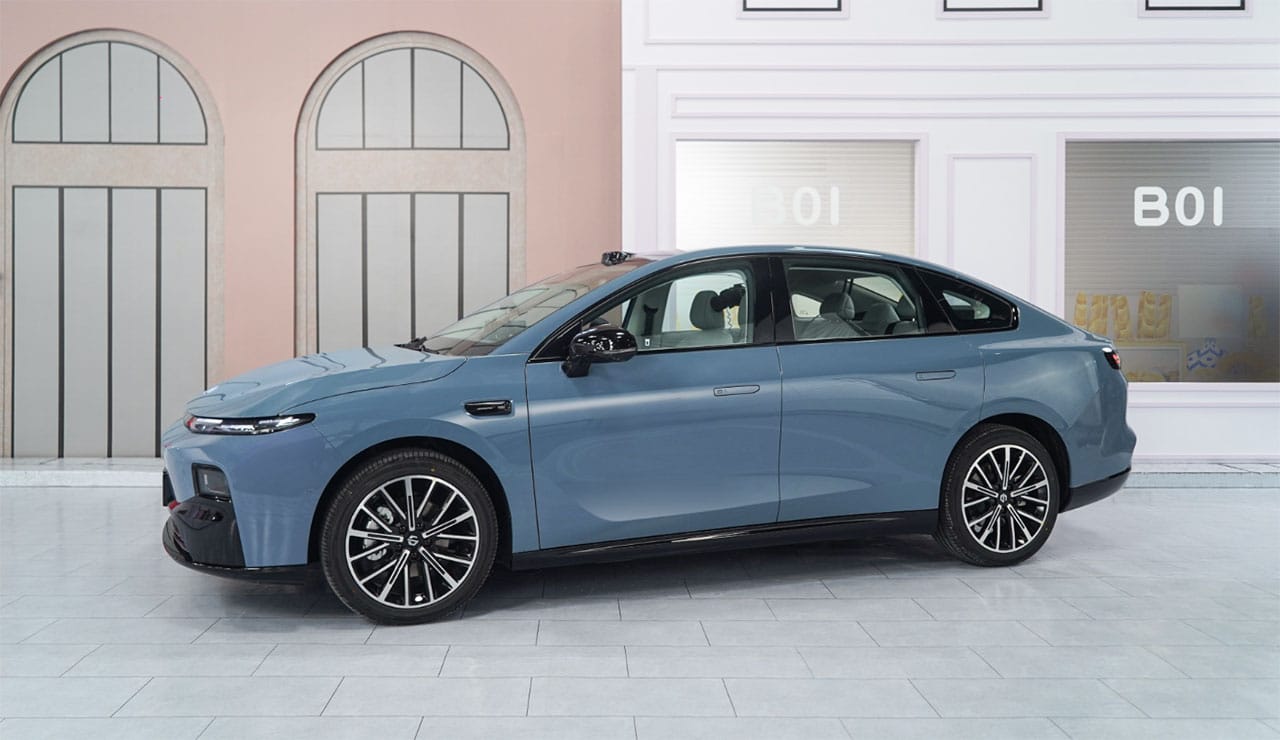 Leapmotor begins pre-sales of B01 electric sedan starting at ,770
