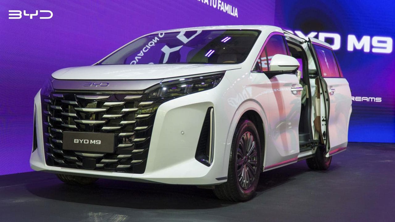 BYD brings Xia MPV to Mexico