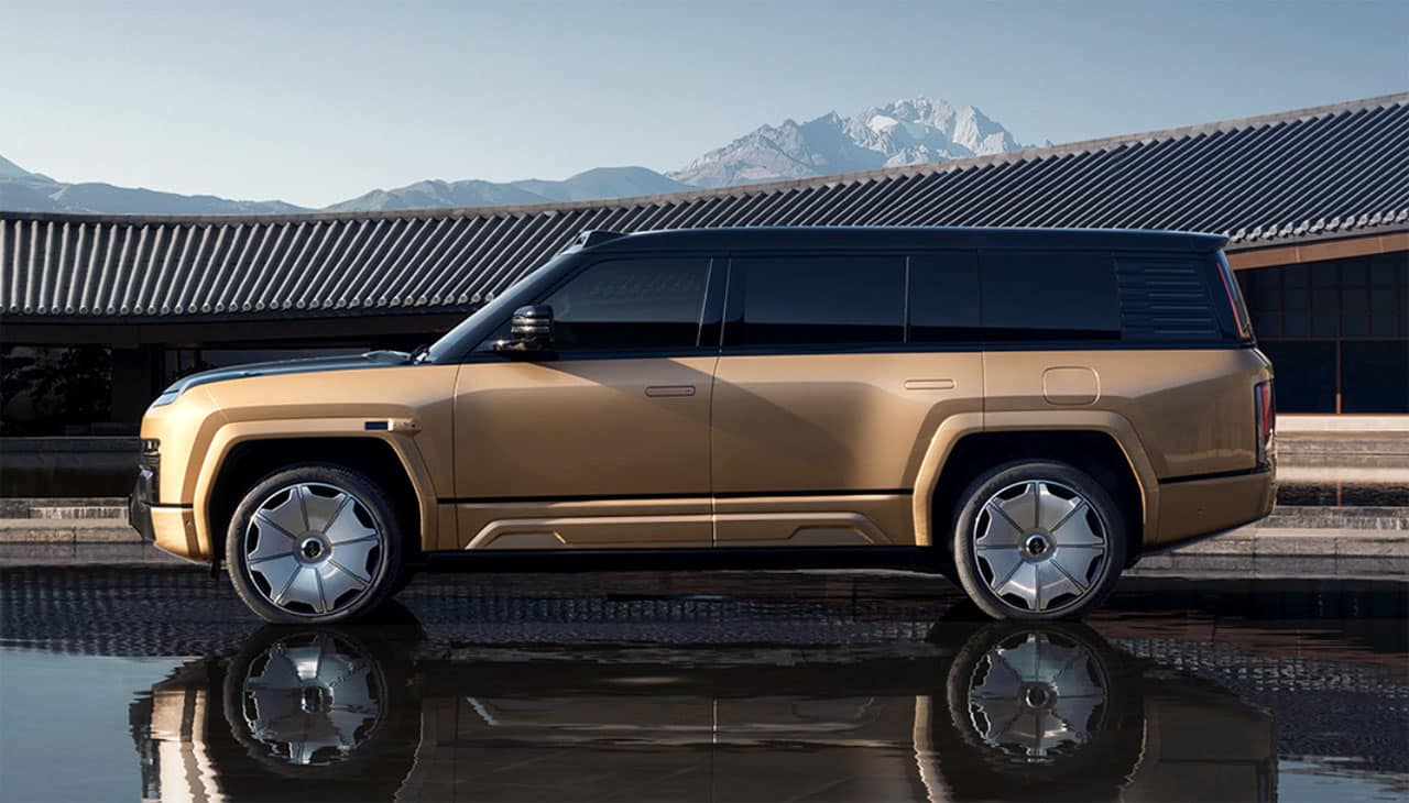 BYD Yangwang to begin pre-sales of U8L on Jul 31