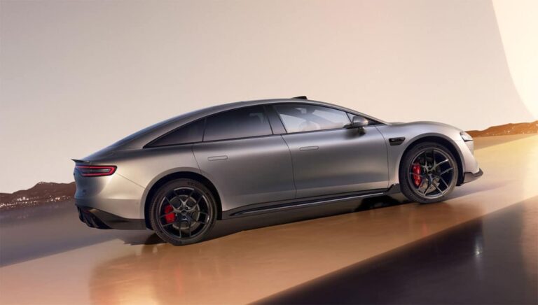 Huawei-backed Luxeed to begin pre-sales of updated editions of 2 existing models on Aug 8