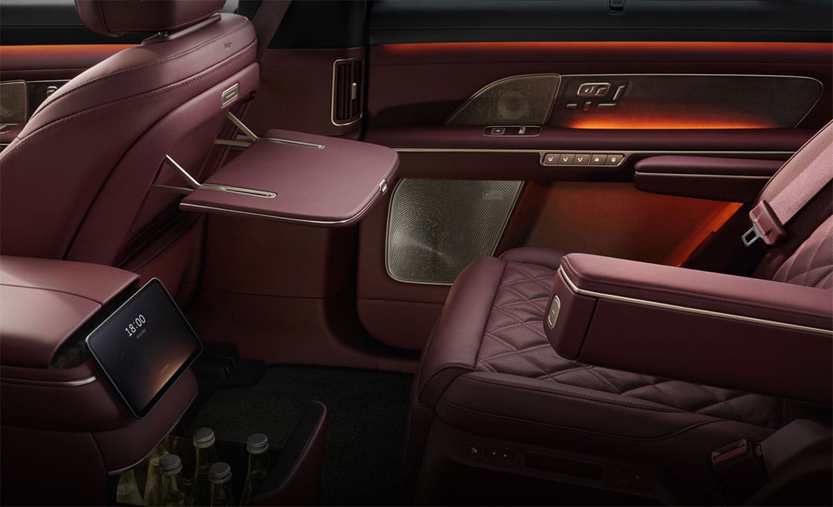 Nio debuts 3rd-gen ES8 large SUV with aggressive pricing for pre-sales