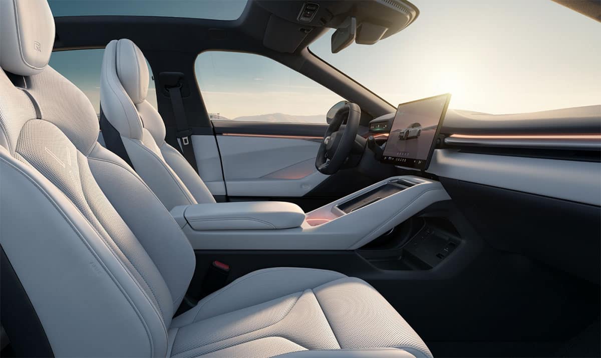 Xpeng launches next-gen P7 starting at ,700, securing 10,000 orders within 7 minutes