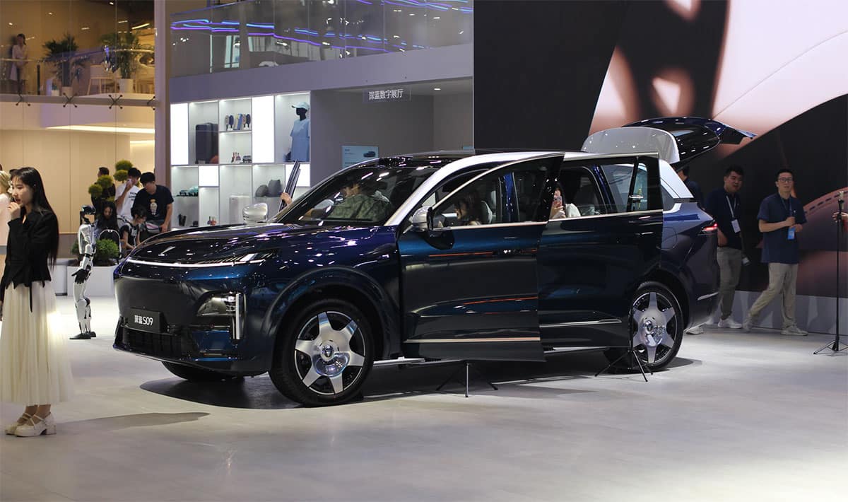 Changan Deepal names former Honor exec as CEO