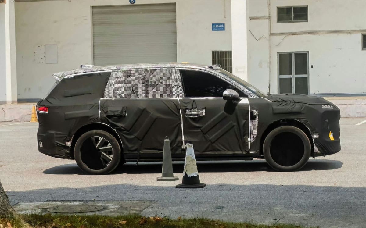 Spy shots: Nio ES9 spotted for 1st time