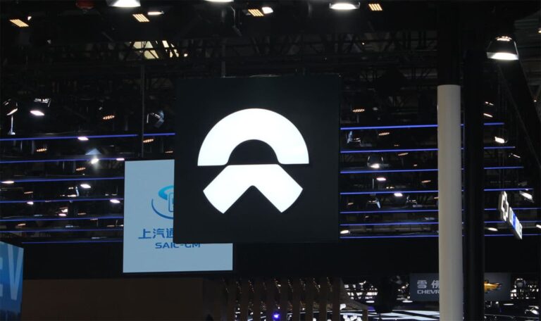 Nio to issue new shares to raise about $1 billion