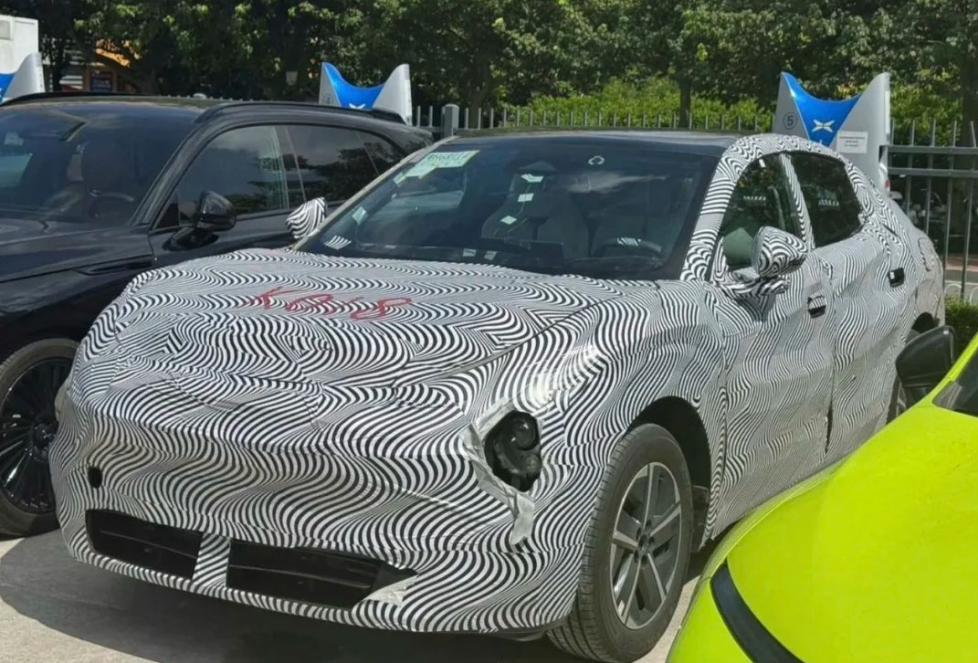 Spy shots reveal what appears to be Xpeng Mona lineup's 1st SUV model