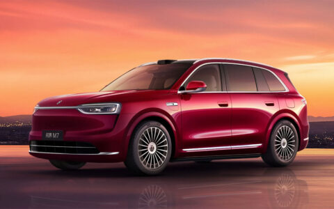 Huawei-backed Aito launches updated M7 SUV, gets over 10,000 orders in 5 minutes