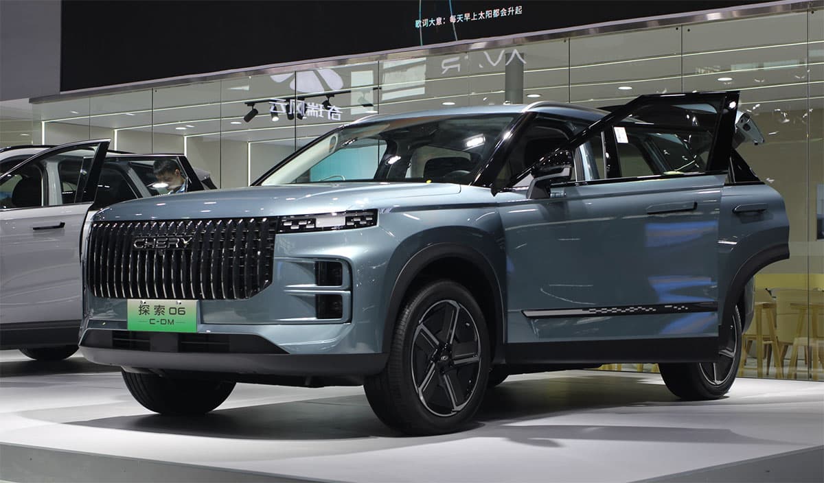 Chery goes public in biggest auto IPO in Hong Kong this year