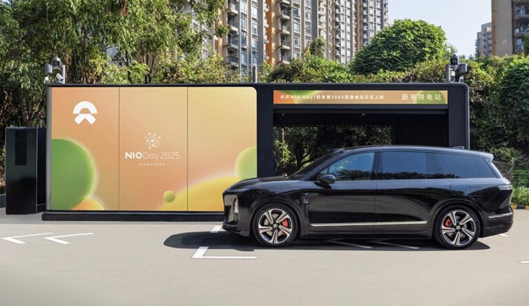 Nio to prioritize battery for new ES8 production over swap stations due to supply constraints