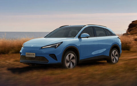 Arcfox begins pre-sales of updated Alpha T5 with EREV options