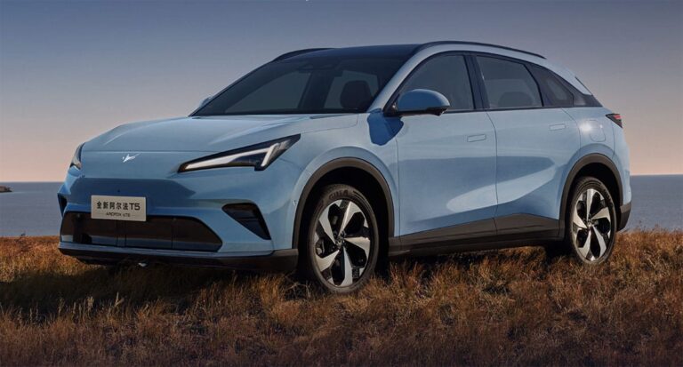 Arcfox launches updated Alpha T5 SUV, shifts to offering both EREV and BEV options