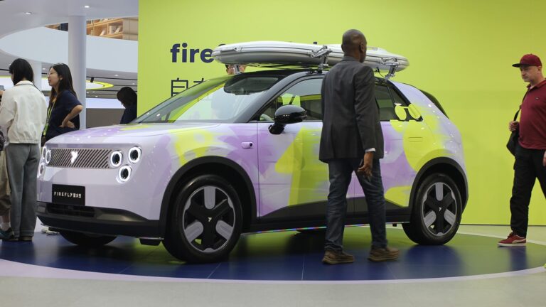 Firefly won't integrate with CATL's battery swap network, Nio's William Li says