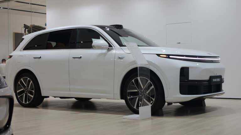 Li Auto Nov deliveries breakdown: L-series EREVs continue decline, electric SUVs rise