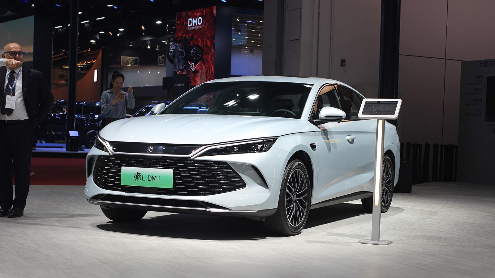 China Nov NEV sales set fresh record at 1.823 million units, CAAM data show